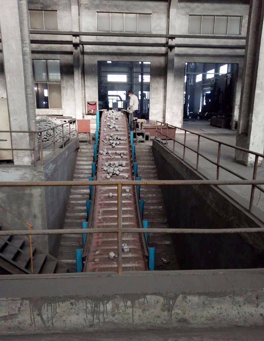15512319905668.jpg 鱗板式履帶運輸機.jpg